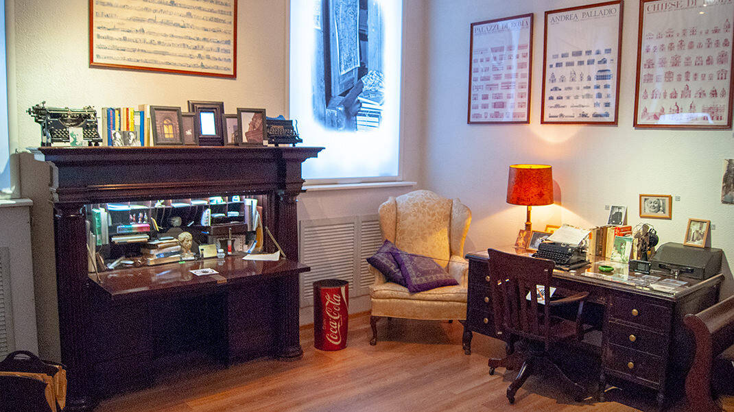 scale-1200-7 Кабинет Бродского: Путешествие в пространство гения в Фонтанном Доме