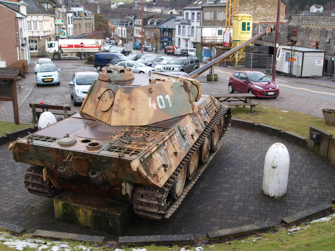Panther_type_G_(Sd.Kfz.171)_at_)Houffalize,_Belgium_pic6