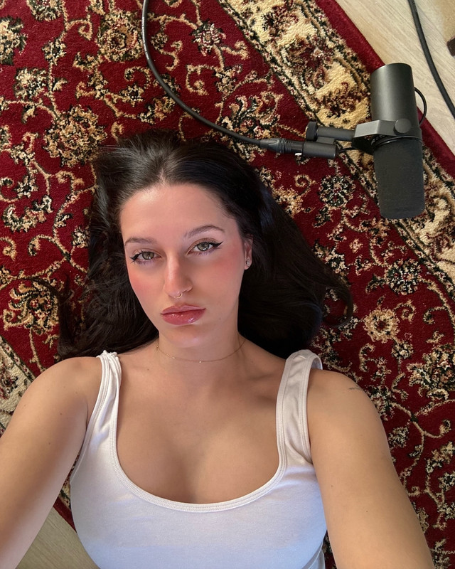 La cantautora burgalesa Tina Pámpano regresa duro con su última canción Dolce