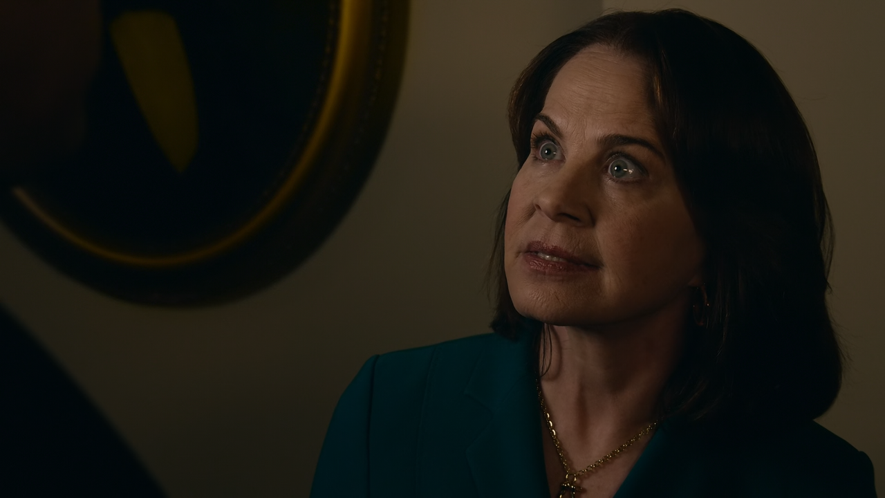 The.Blacklist.S10E16.Blair.Foster.1080p.10bit.AMZN.WEB-DL.DDP5.1.HEVC-Vyndros.mkv_snapshot_05.52_[20