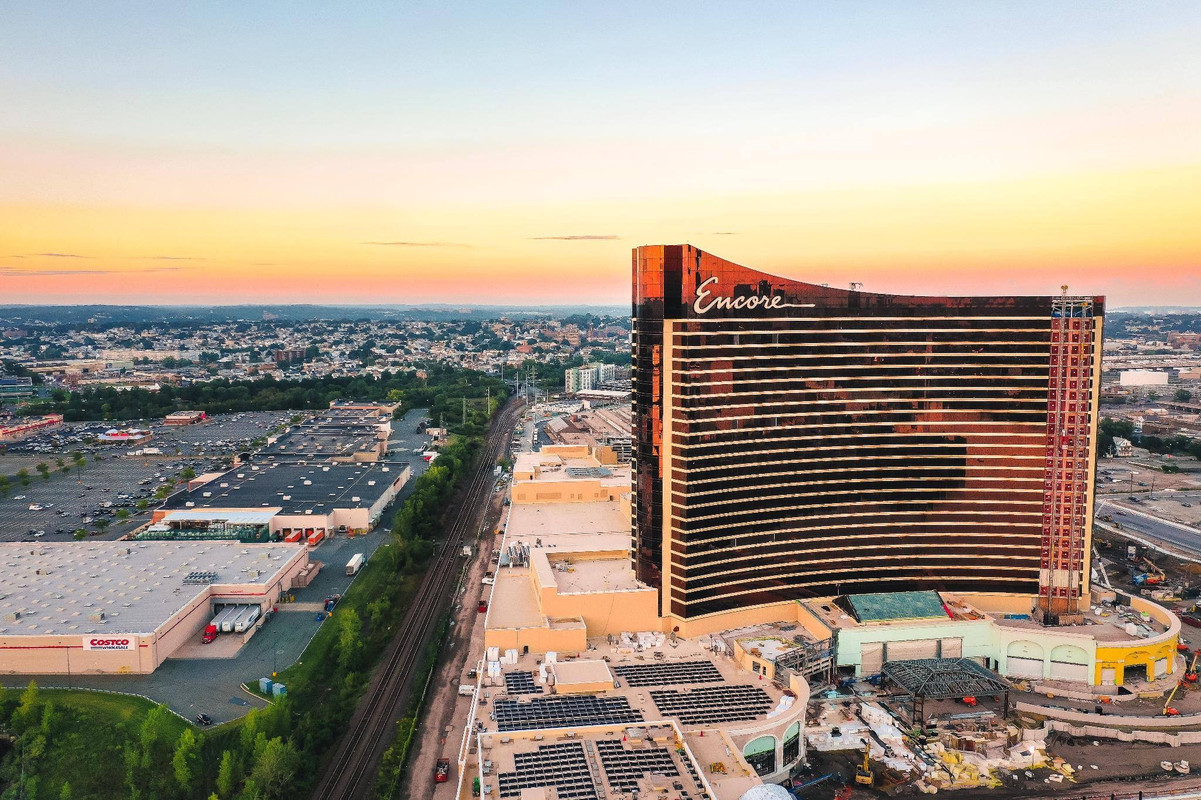 8424C7D8-1200-4C70-9B60-A020FCE4FD5B