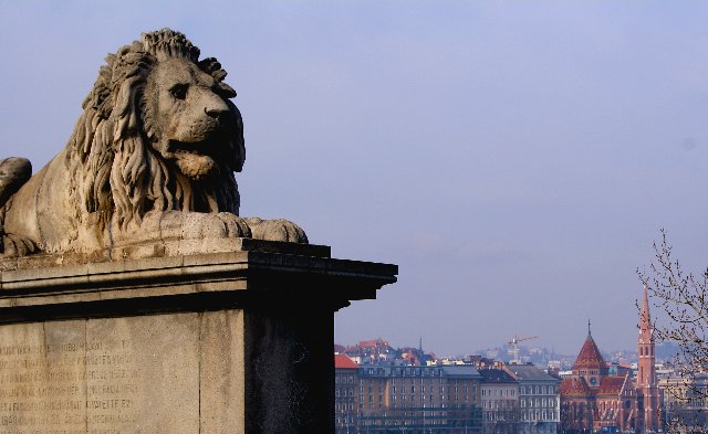 BUDAPEST EN UN FIN DE SEMANA - Blogs de Hungria - Puente de las Cadenas, Noria, estatuas, Parlamento, Catedral etc (29)
