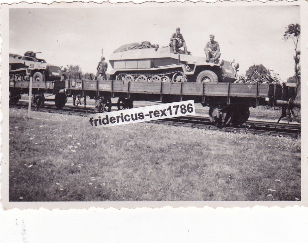 Foto StuG Sturmgeschütz Abt. GD Schützenpanzerwagen Sd.Kfz. 251