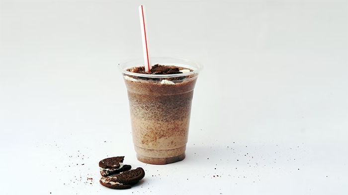 Ilustrasi es cokelat kekinian.