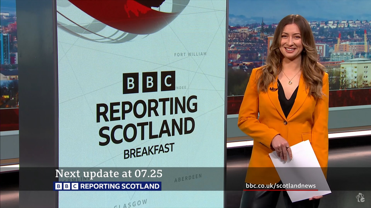04.16 - 06.50.11 - Breakfast. The BBC's Breakfast programme features ....ts_snapshot_09.41.833
