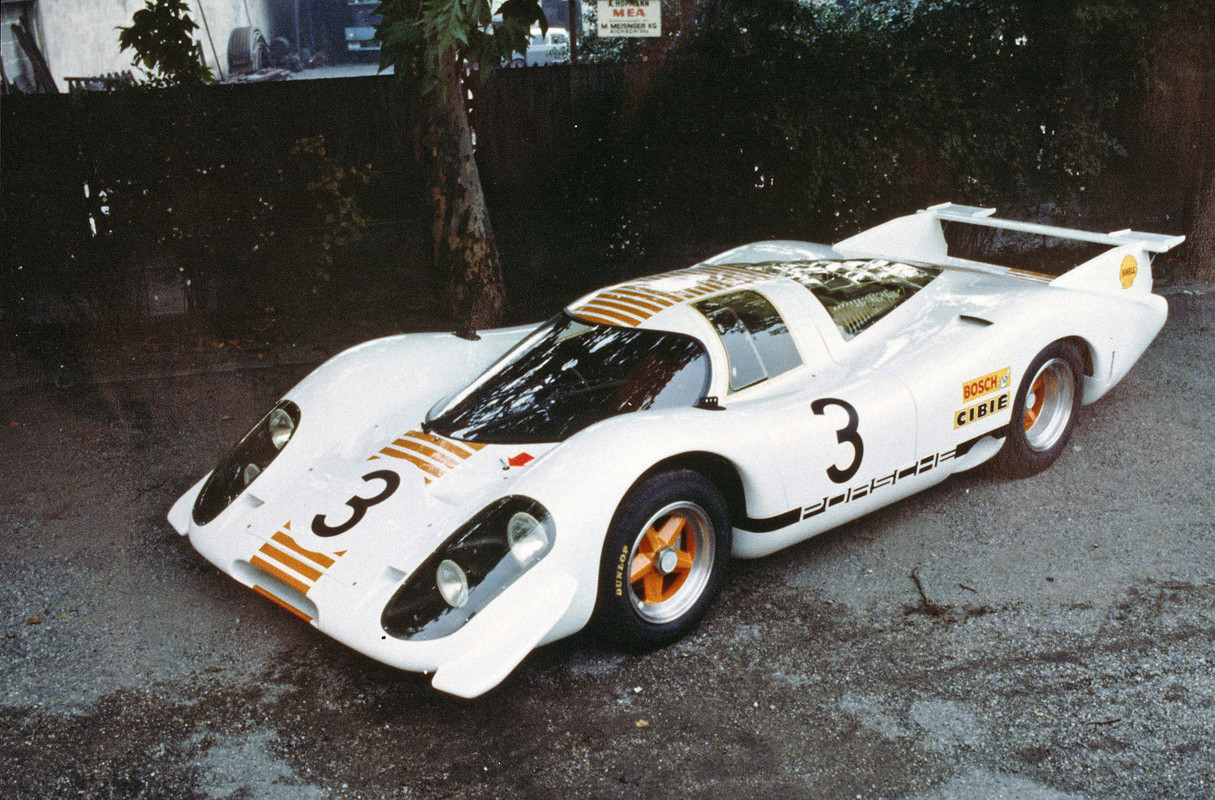 PORSCHE_Una de las primeras unidades del 917 -con carrocería lar
