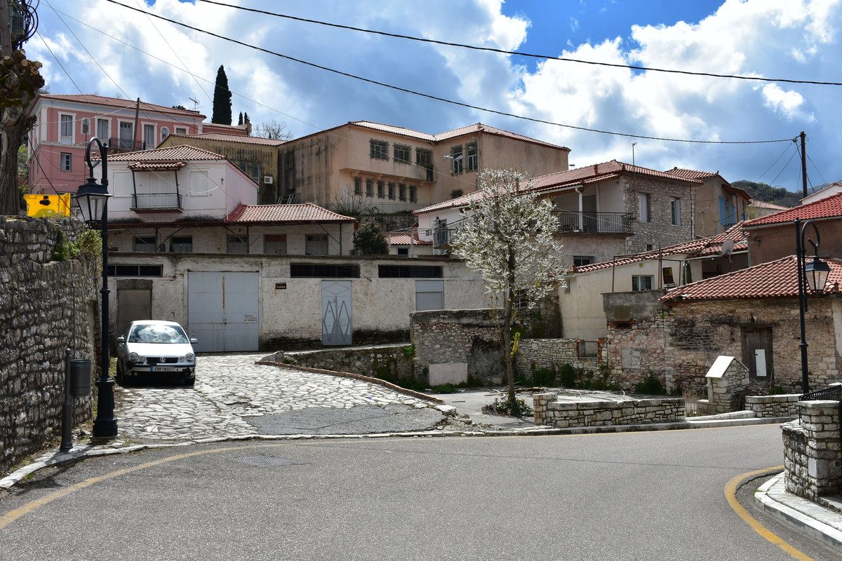 Ανδρίτσαινα