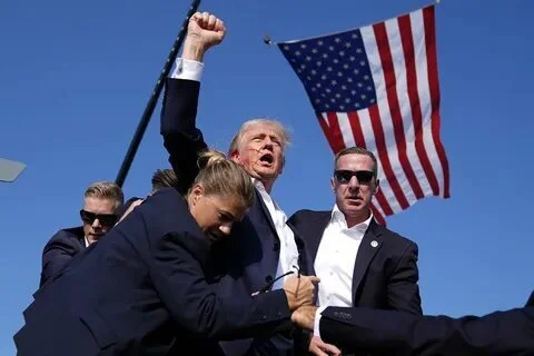 1720970659138787168.webp