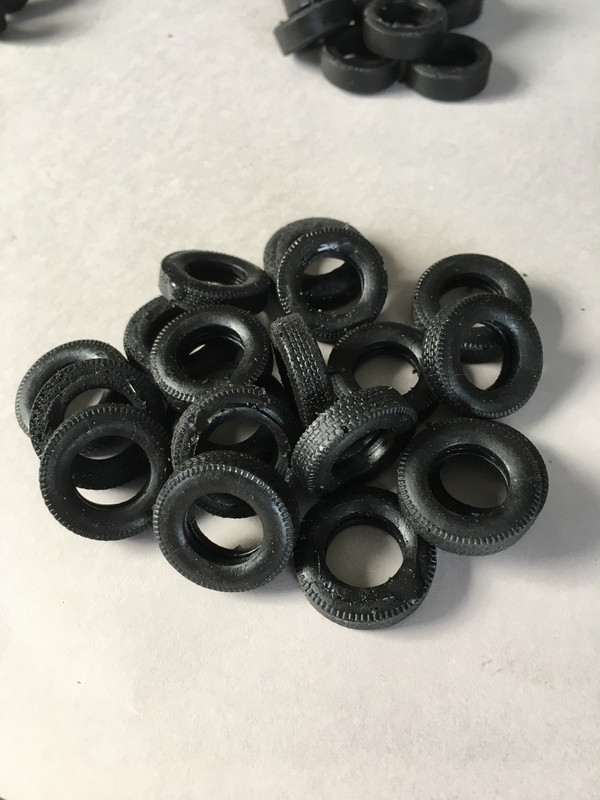 8 front 8 rear URETHANE TIRES COX 1/32 Us 8 front 8 rear URETHANE TIRES COX 1/32 Us