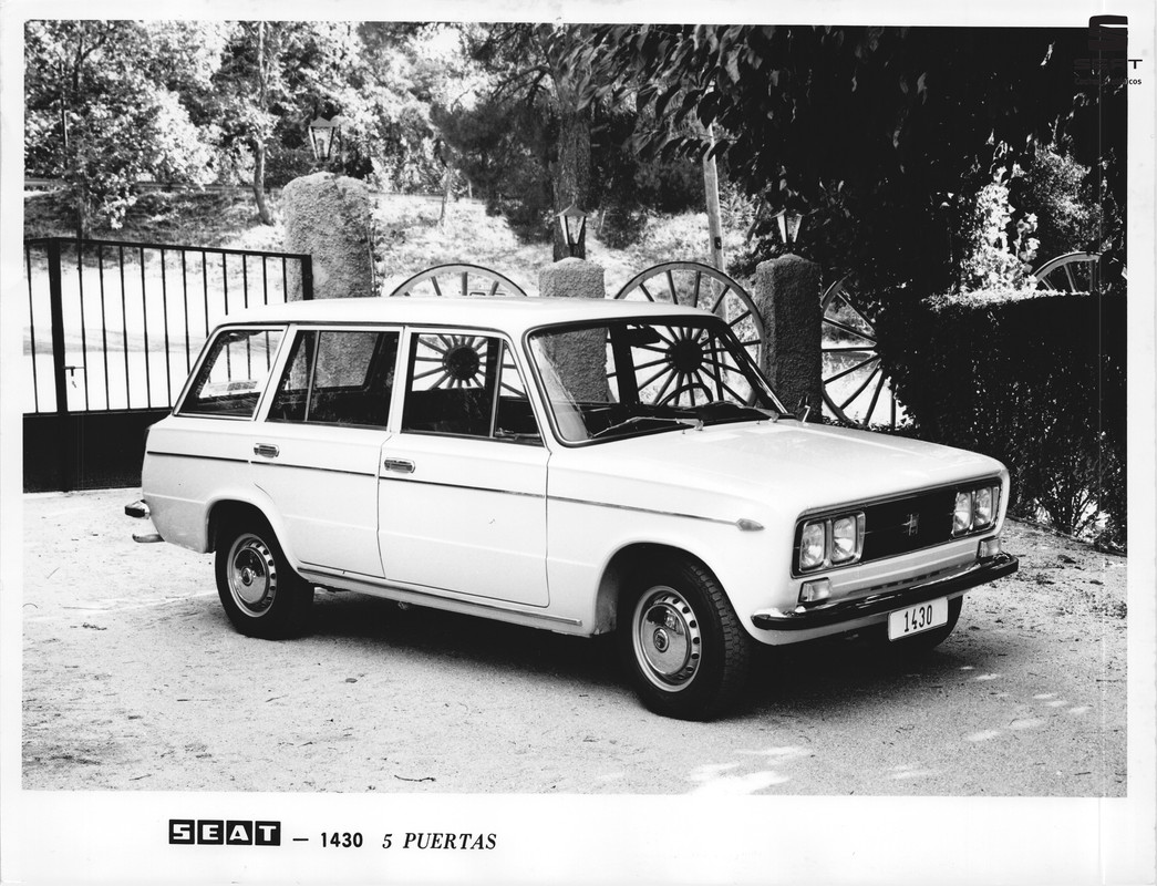 SEAT-celebrates-50th-anniversary-of-1430-and-850-Spider-at-the-T