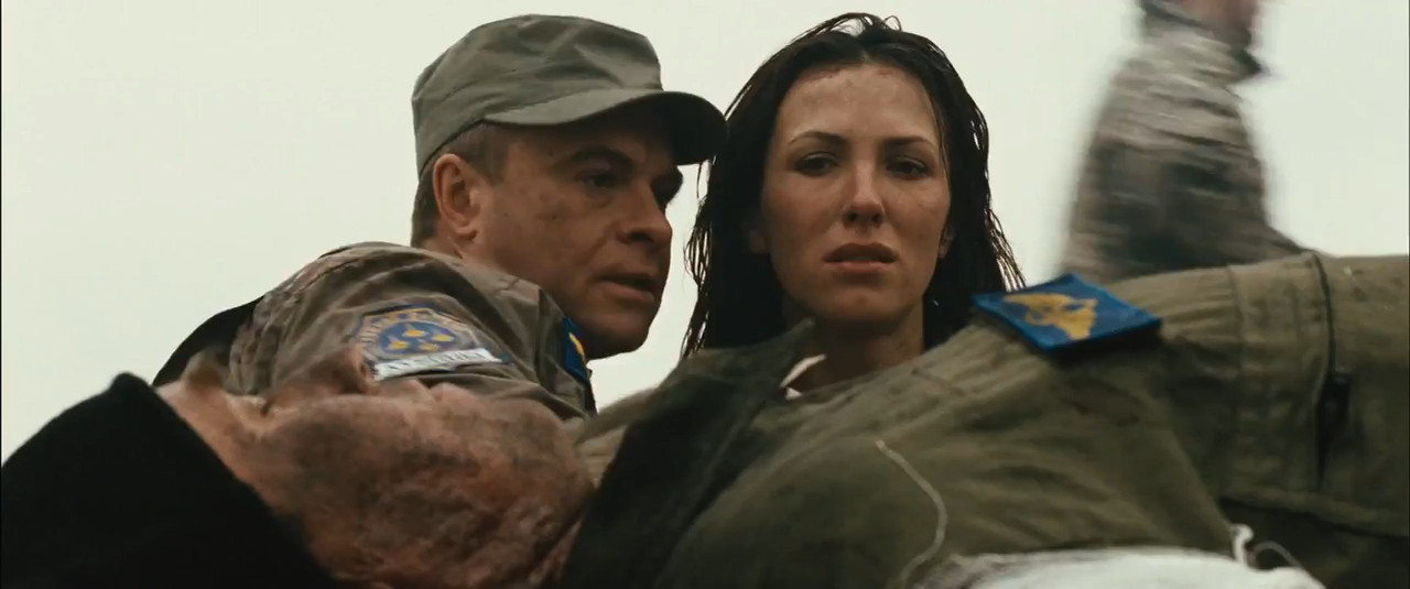 Red Sky 2014 BluRay [Tamil + English] 480p, 720p ESub Screenshot