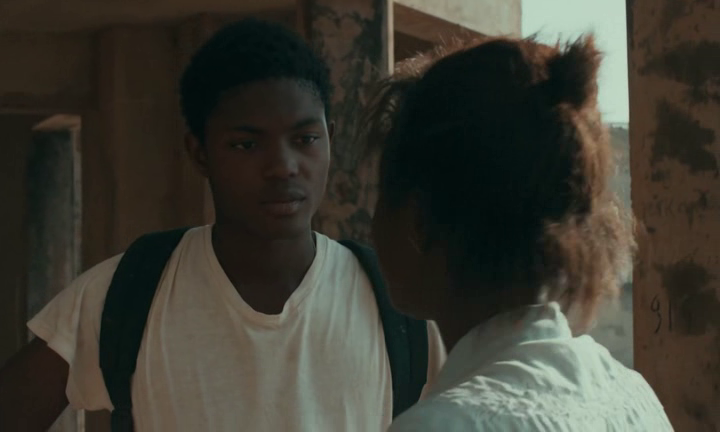 vlcsnap-2019-12-02-19h38m20s303