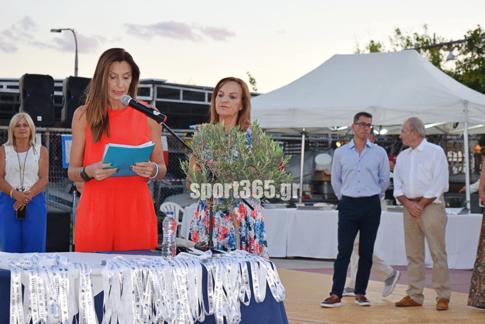 , 100 &Chi;&rho;ό&nu;&iota;&alpha; &Alpha;&theta;&lambda;&eta;&tau;&iota;&kappa;ή&sigmaf; &Pi;&rho;&omicron;&sigma;&phi;&omicron;&rho;ά&sigmaf;: &Omicron; &Nu;&alpha;&upsilon;&tau;&iota;&kappa;ό&sigmaf; Ό&mu;&iota;&lambda;&omicron;&sigmaf; &Kappa;&alpha;&lambda;&alpha;&mu;ά&tau;&alpha;&sigmaf; “&Omicron; &Pi;&omicron;&sigma;&epsilon;&iota;&delta;ώ&nu;” &gamma;&iota;ό&rho;&tau;&alpha;&sigma;&epsilon; &mu;&epsilon; &lambda;&alpha;&mu;&pi;&rho;ό&tau;&eta;&tau;&alpha; (&Epsilon;&iota;&kappa;ό&nu;&epsilon;&sigmaf; & &beta;ί&nu;&tau;&epsilon;&omicron;)