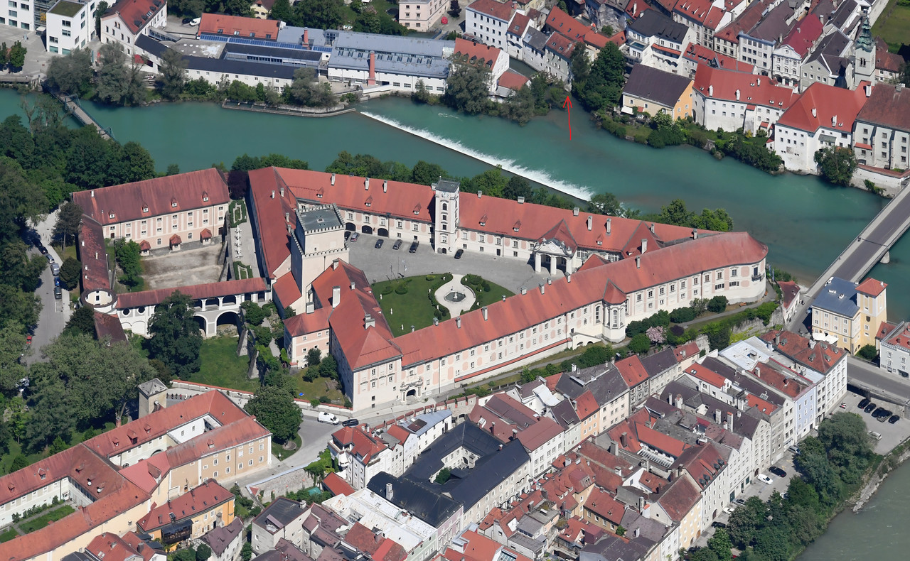 Aerial_image_of_the_Schloss_Lamberg_(view_from_the_south)1