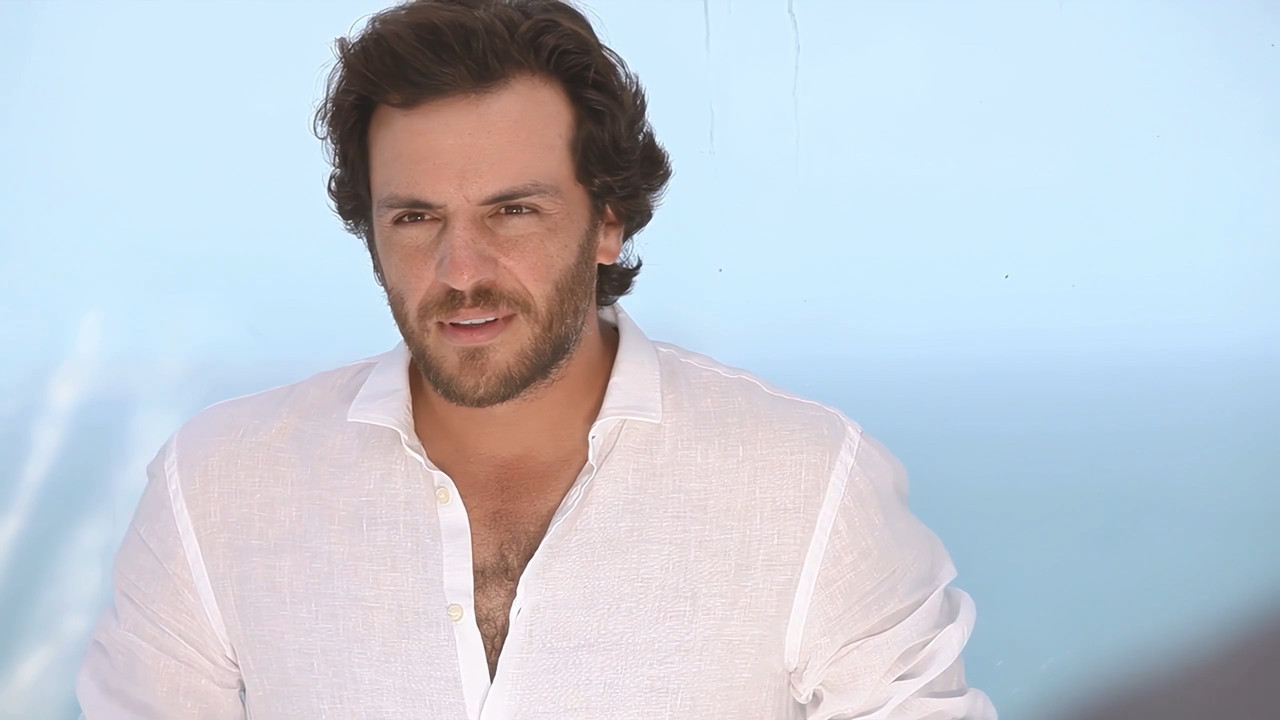 https://i.postimg.cc/L6wypBs6/Isto-Gente-Making-of-Photoshoot-Alinne-Moraes-e-Rodrigo-Lombardi-ts-snapshot-01-57-401.jpg