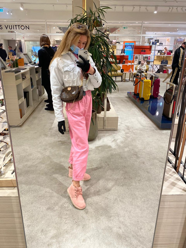 3D440CD2-403A-42FD-930C-EA929B8D3E7D