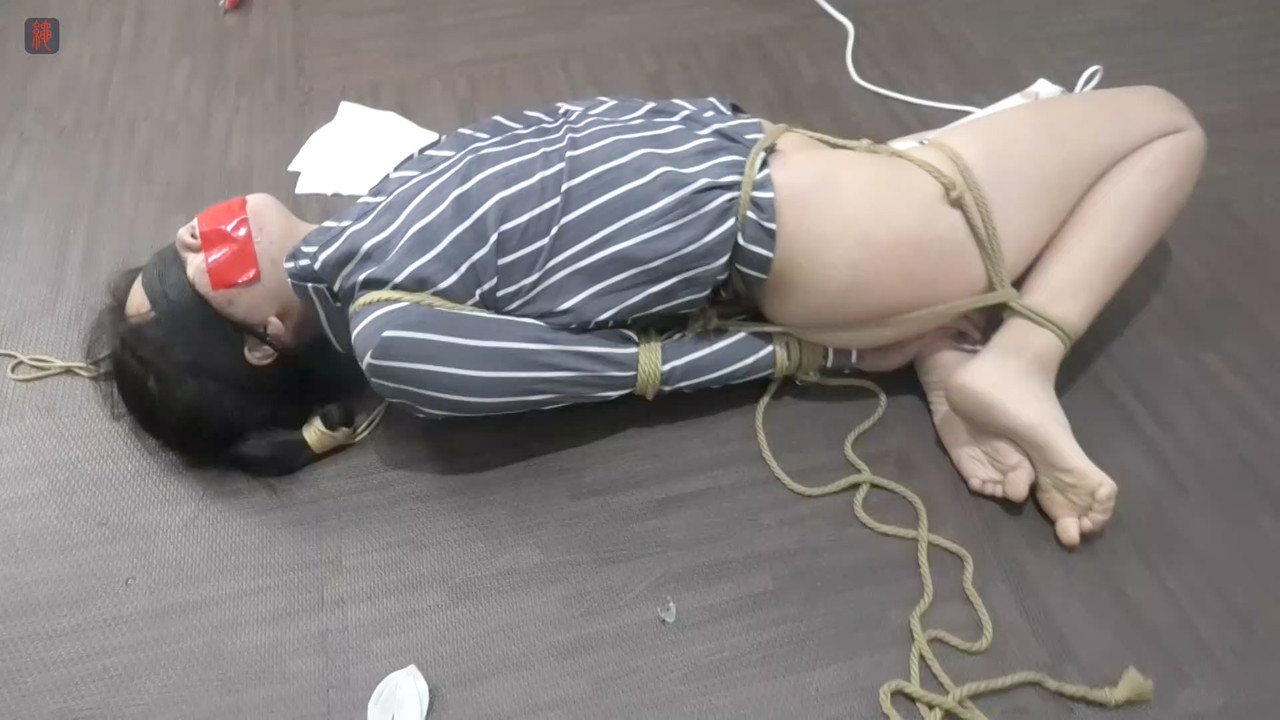 绳之韵 豆豆条纹衫重度游戏（第二集）直臂捆绑.mp4_20200311_084216.425