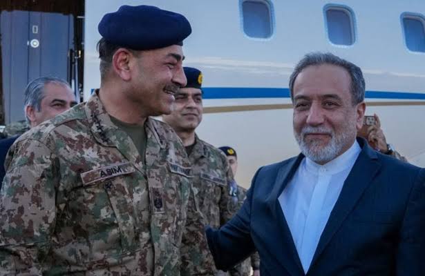 Iranian foreign minister call Field Marshal Asim Munir, discusses regional