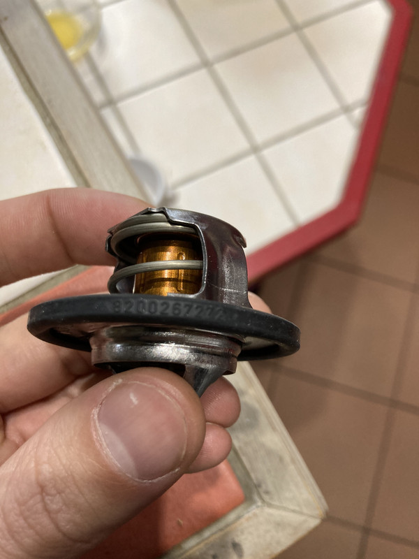 17033D43-7FAE-4C3B-8563-0B93FAB823BE