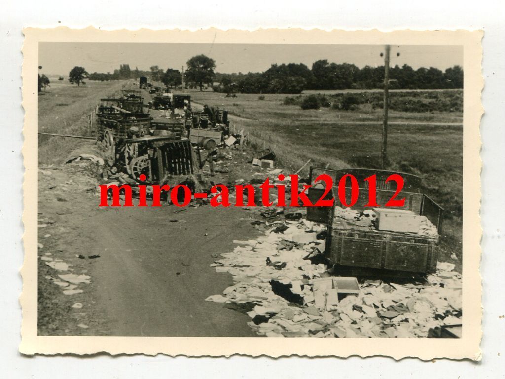 Foto, Wehrmacht, Rückzugstrasse der Franzosen be