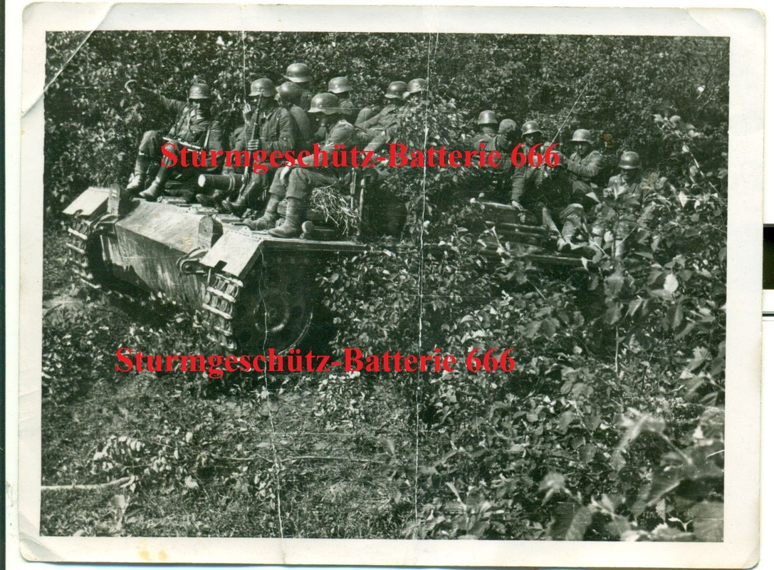 FOTO - STUG-BATTERIE 666 - STURMGESCHÜTZ - STUG-
