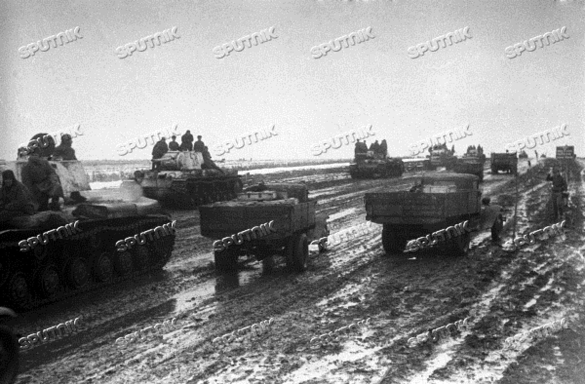 5-й отдельный танковый полк 8-й армии переходит новые рубежи.