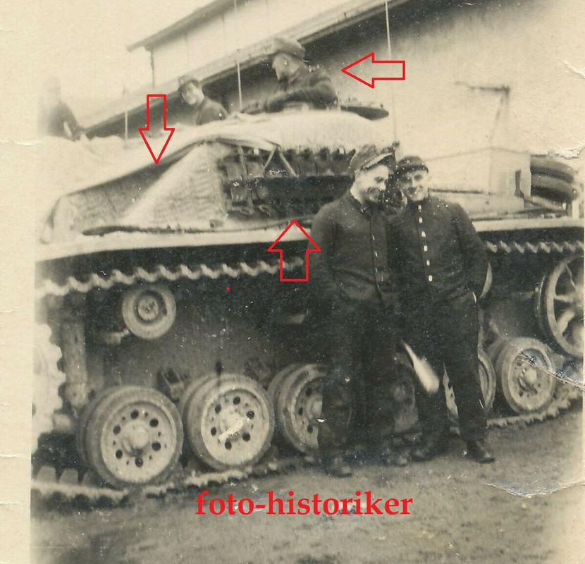 Foto Panzer Sturmgeschütz III Langrohr Zimmerit Kaserne Endkampf