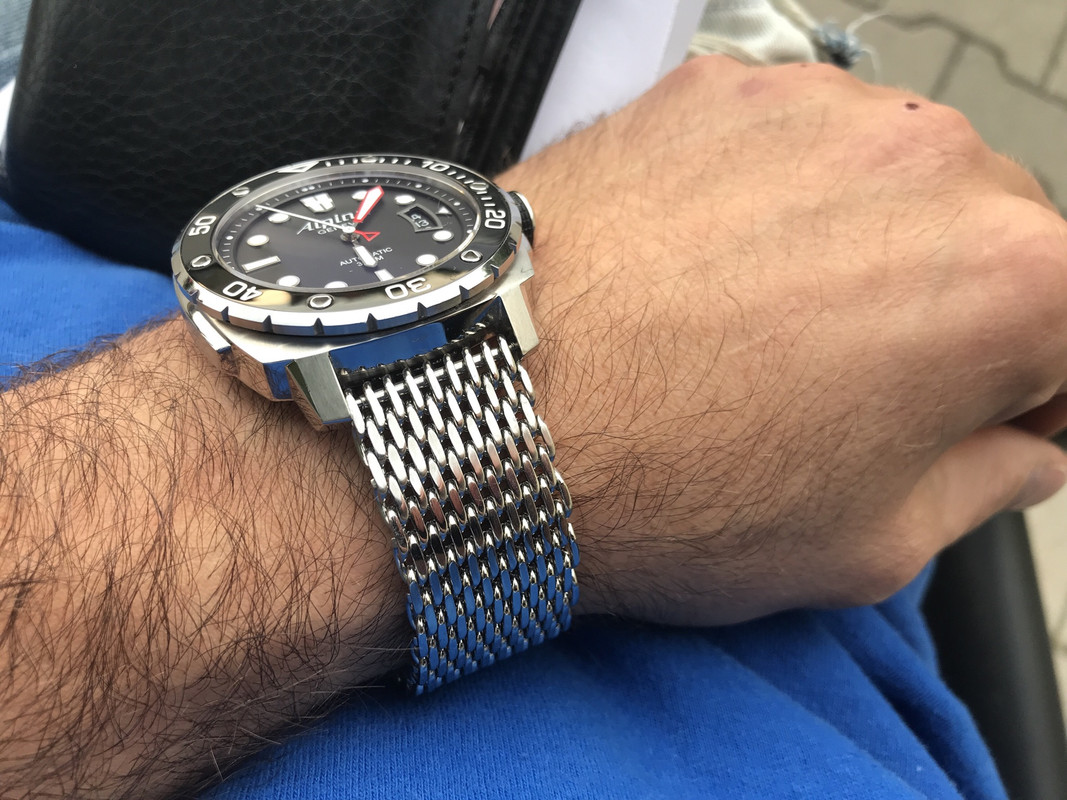 9182E8C0-8313-4AD3-BC28-A33CC95DF9B0