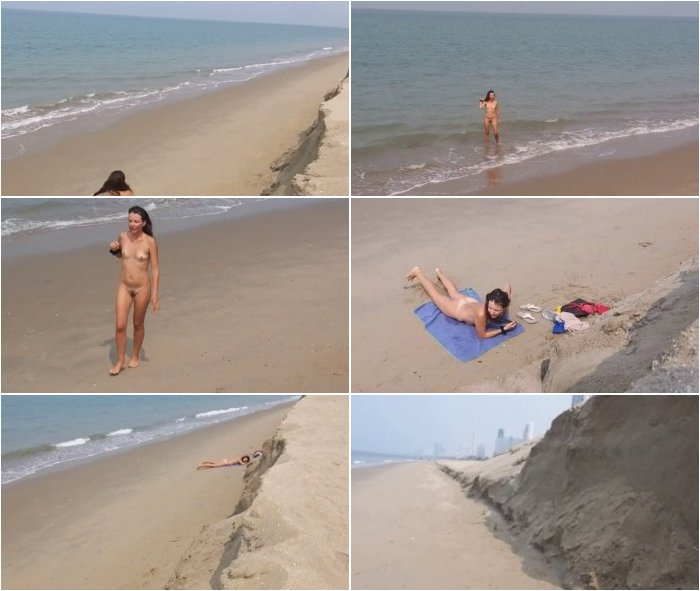 [Image: Spyjng-VOYEUR-for-NUDIST-Girl-at-Public-Bwach-3.jpg]