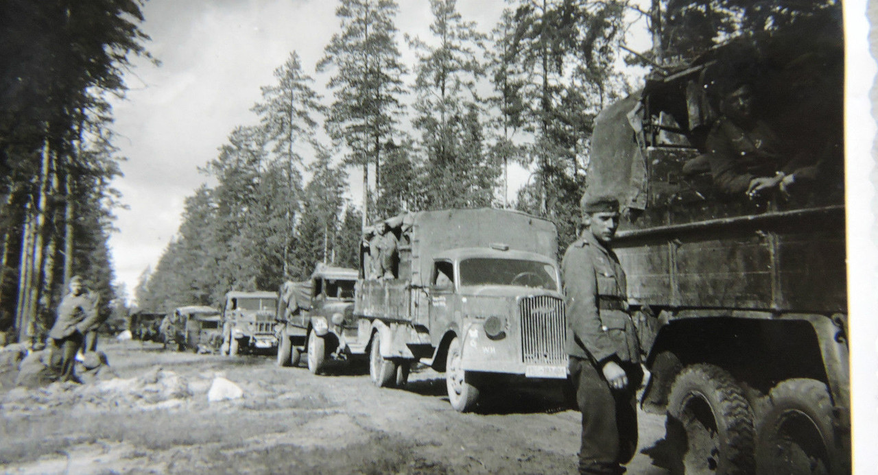 Foto 2. WK. Soldaten LKW Konvoi (5)