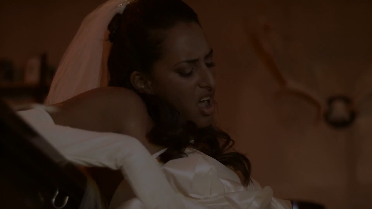 BRIDE GANG.mp4_snapshot_02.55_[2021.08.07_17.46.18]