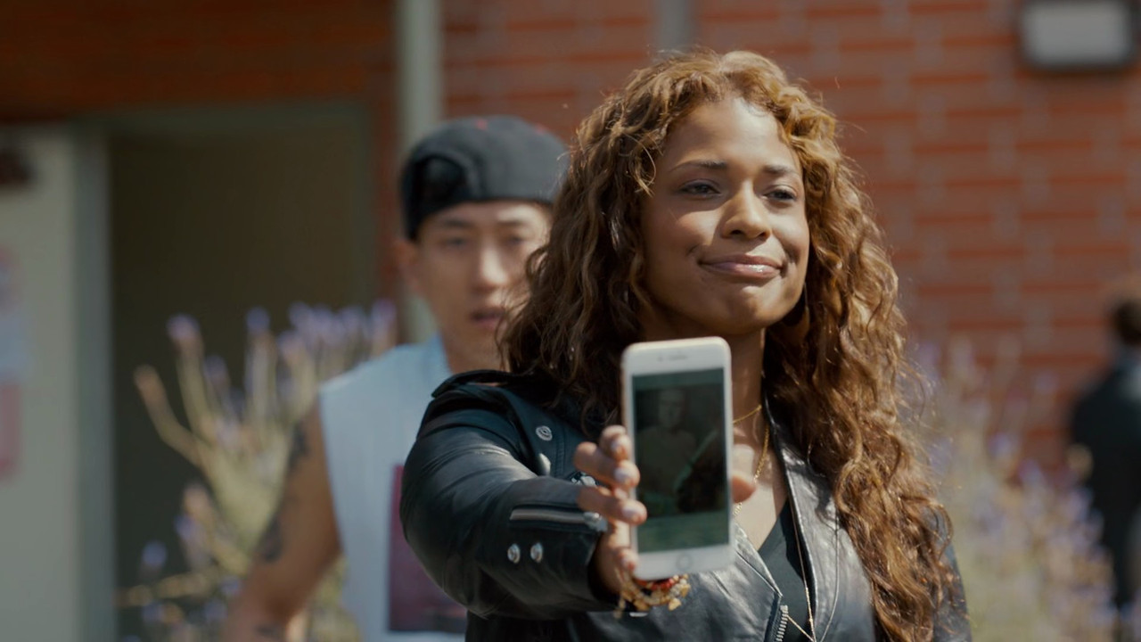 Single Parents 2018 S01 1080p AMZN Webrip x265 10bit EAC3 5 1 TheSickle TAoE