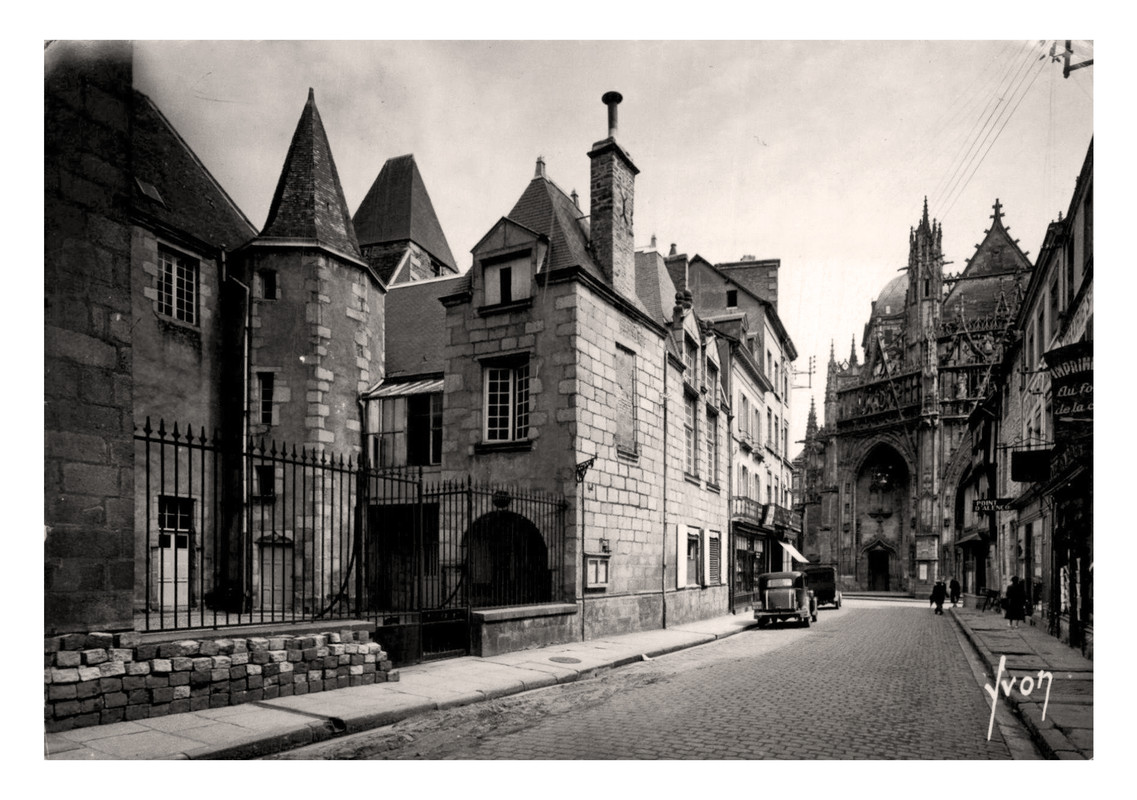 Alençon Orne le Tribunal de Commerce (Yvon 441)