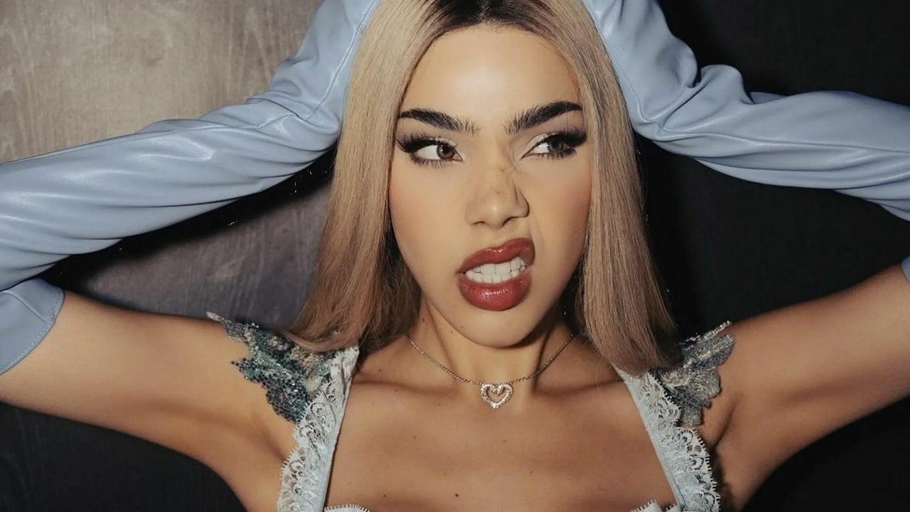 Kenia Os anuncia su nuevo álbum, se llama Pink Aura y este día se estrena