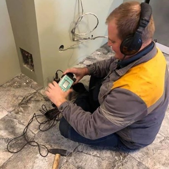 dmitrij semenyuk specialist po poisku utechek vody v kieve 7 700x700