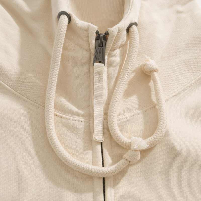 2025-10-18-23-39-IMG-8682