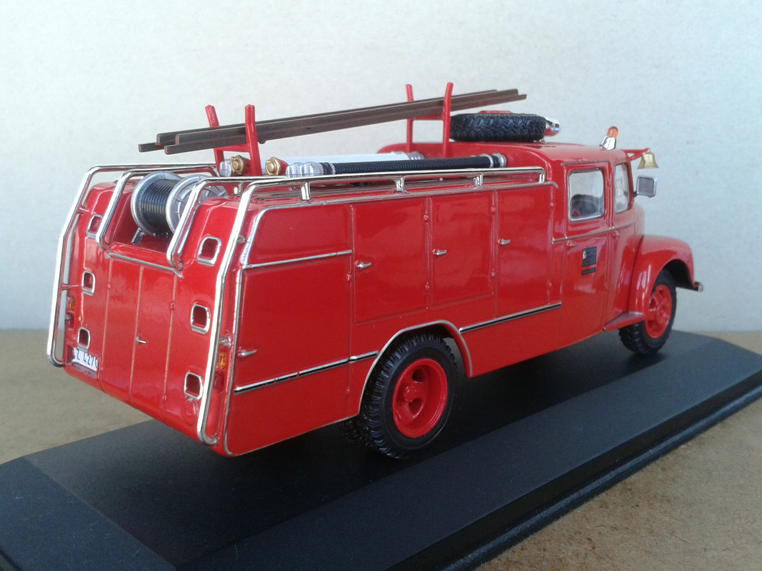 1964 Ebro B45 Antyfire “Bomberos de Tarazona” (Ixo-nº 17 Camiones y Vehículos de Bomberos) (6)
