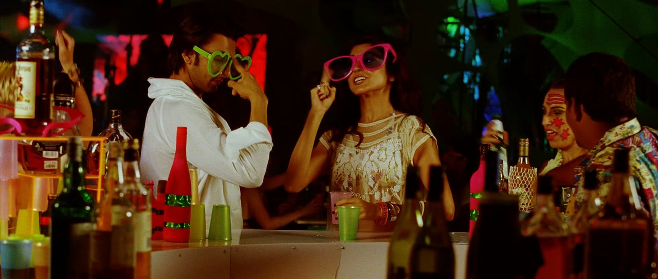Anushka Sharma - Ladies Vs. Club Scene.mkv_20200818_202343.866