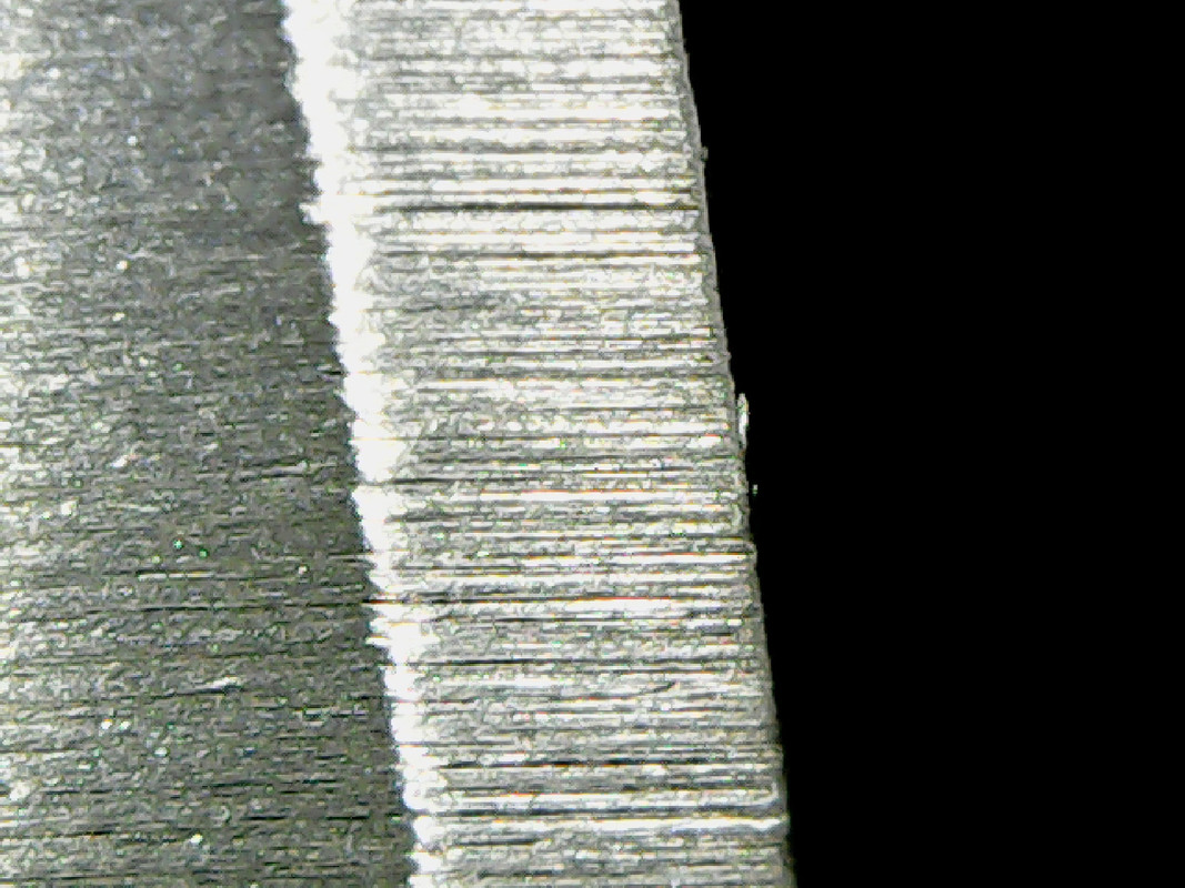 Edge - Spyderco Military S90V - 8