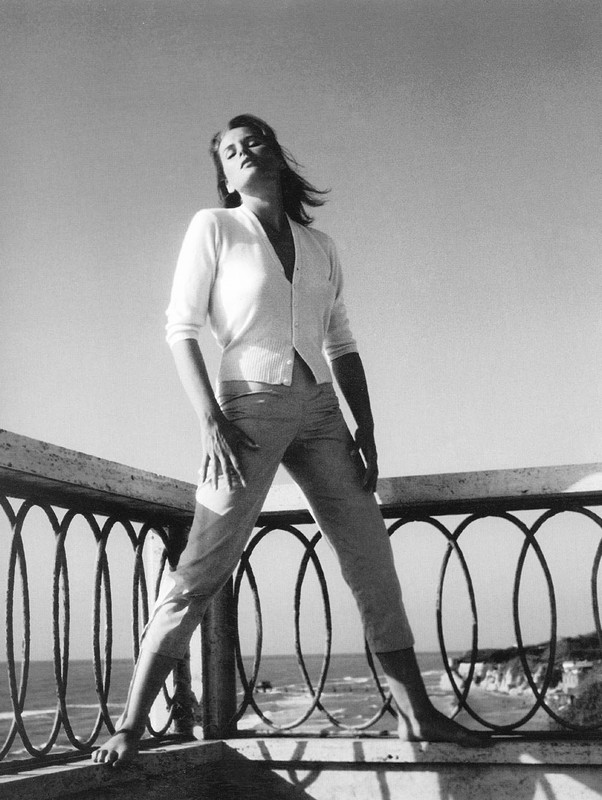 ursula_andress_b92