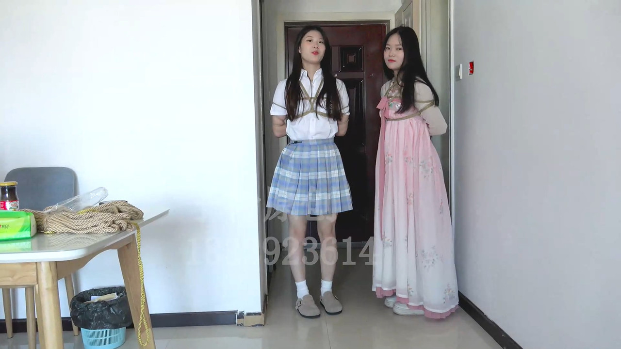 子衿原创 两闺蜜口球放置聊天.mp4_20231109_132554.587