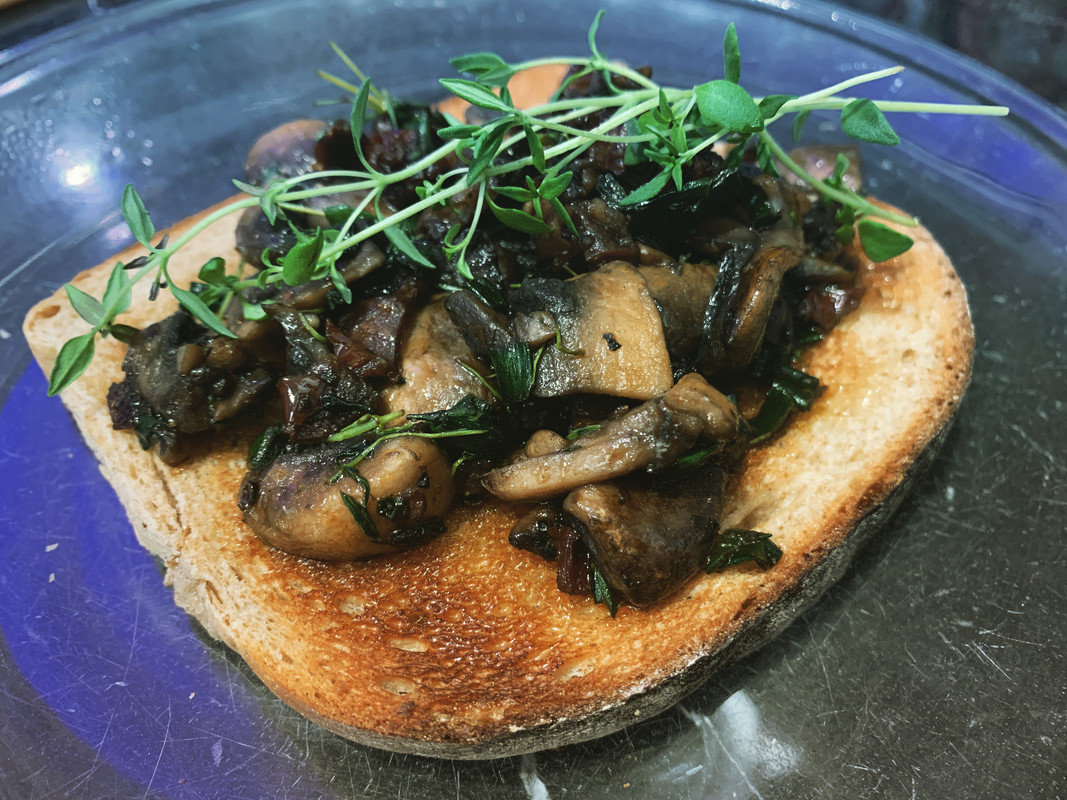 EBBFF70A-0121-4180-B3F3-8781E32685FC