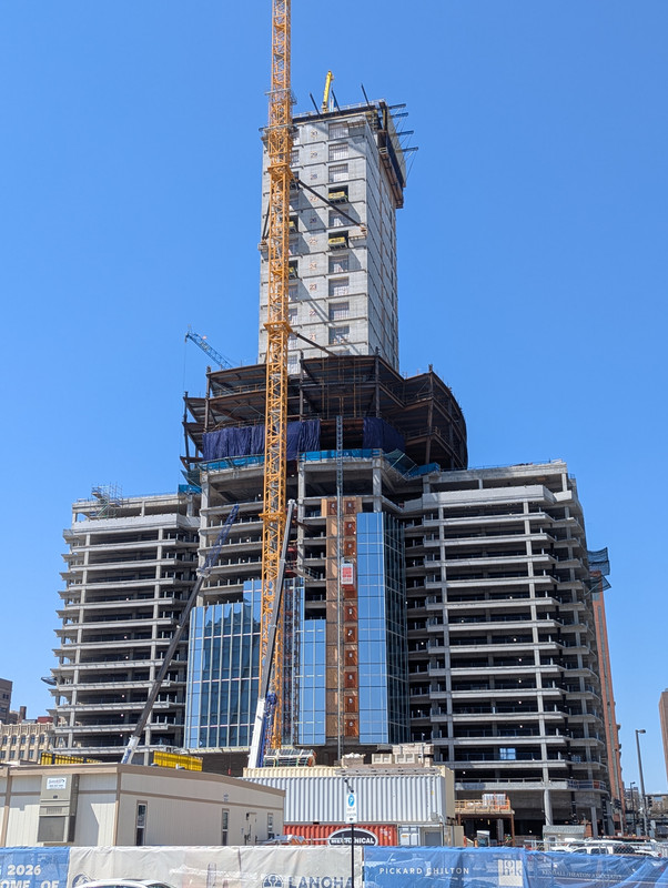 PXL_20250421_171820847