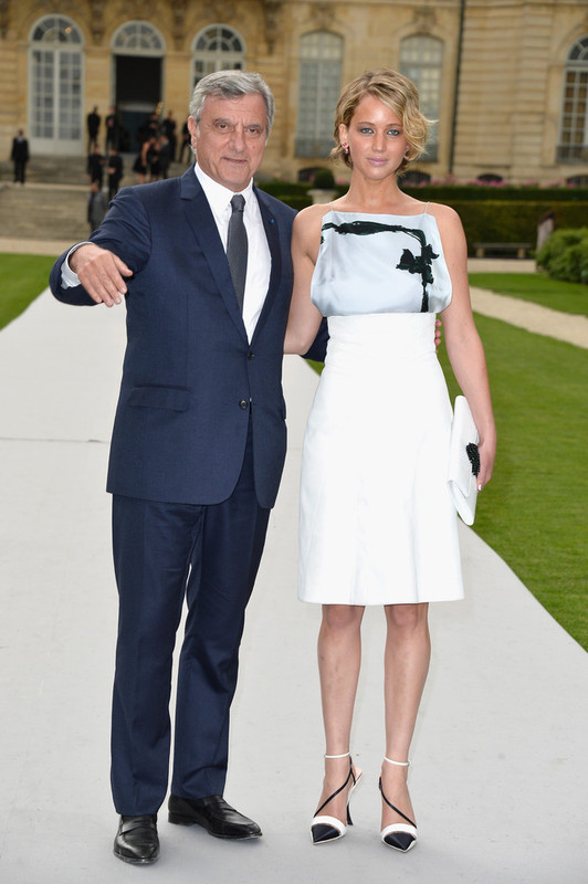 Jennifer Lawrence Front Row Christian Dior Xfcus4QhxT_x