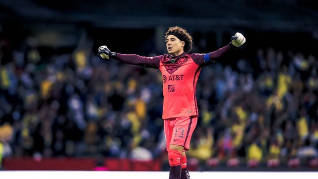 Guillermo Ochoa es nominado a mejor portero del mundo en 2021