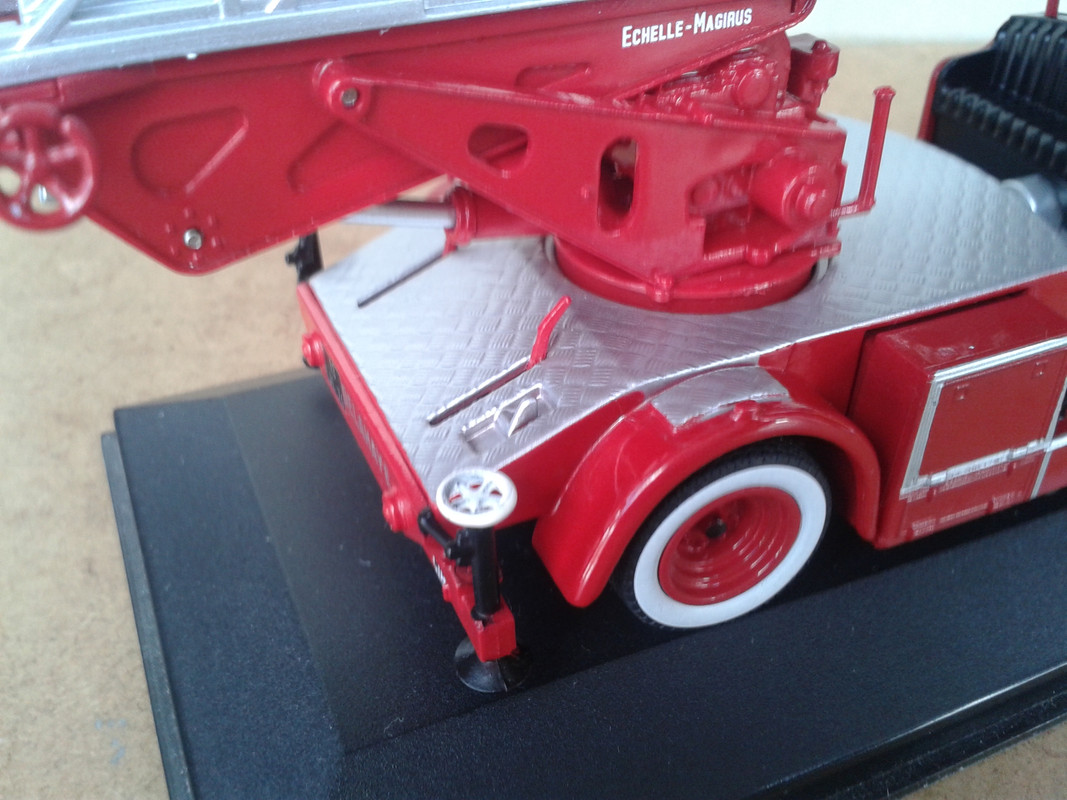 1939 Delahaye Type 103 con escalera Magirus hidráulica TTL de 26 metros “Bomberos del Principado de 