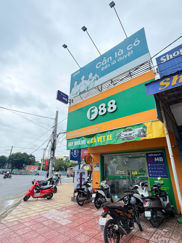 Phòng giao dịch F88 Ngã 6 Đại Lộ Hùng Vương – Đang hoạt động