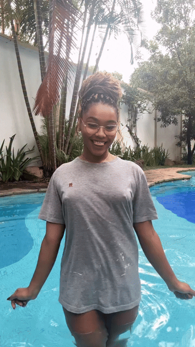 smithbikini-1779649593-3904305939941541063-39161686068-(1).gif