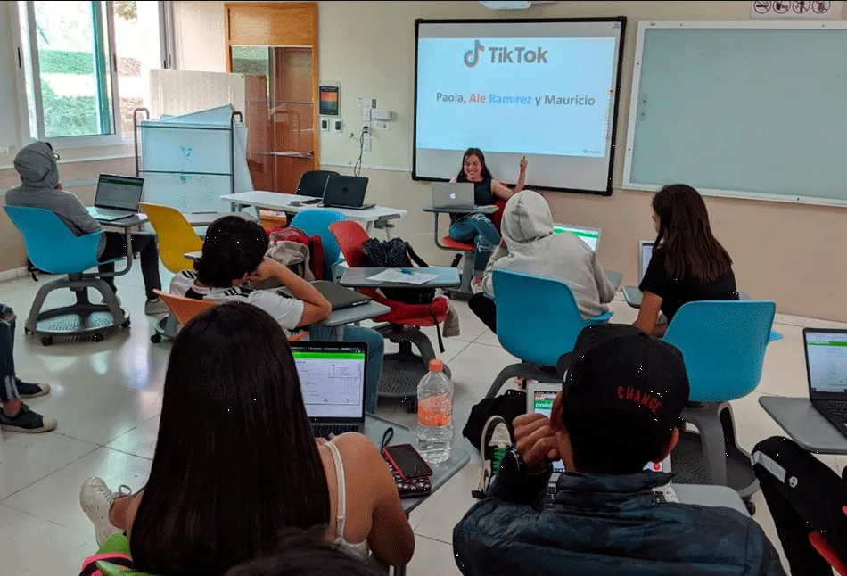 Educación: Maestros llenan lagunas en clases con TikTok