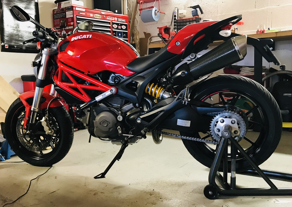 E9B067EF-1C58-412E-9178-2E05B9E9B83D